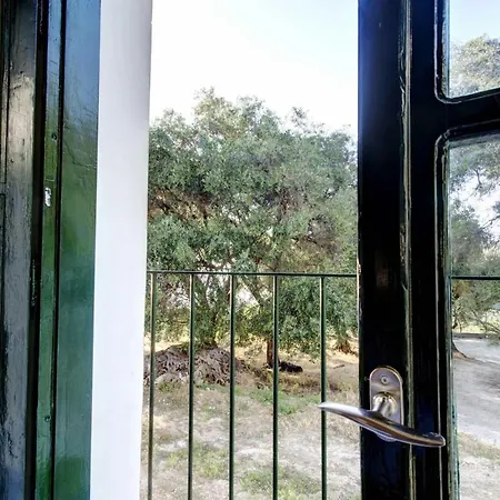 Mantzaros Country House