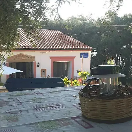Nyaraló Mantzaros Country House